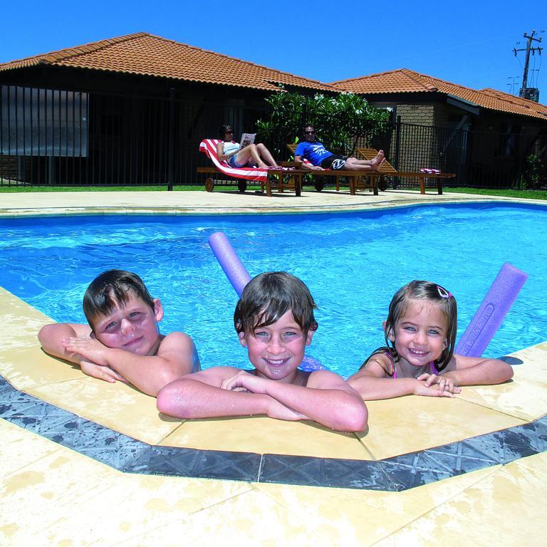 Geraldton'S Ocean West Holiday Units & Short Stay Accommodation ภายนอก รูปภาพ