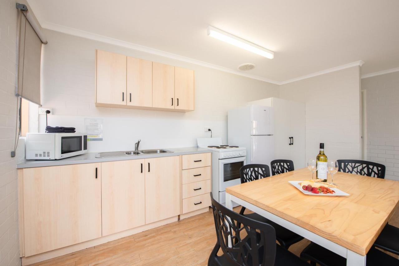 Geraldton'S Ocean West Holiday Units & Short Stay Accommodation ภายนอก รูปภาพ